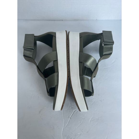 NWOT UGG Women's Eeba Gladiator Green and White Leather Hook and Loop Sandal 7 - Picture 7 of 11